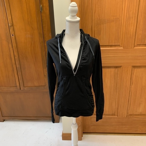 ATHLETA black workout hoodie jacket 3/4 zip back ruching thumb cuts small - Picture 1 of 9